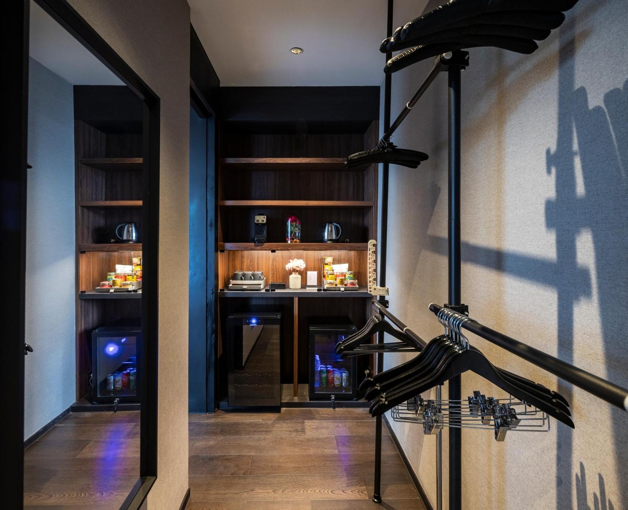 Walton Suites Sukhumvit بانكوك المظهر الخارجي الصورة